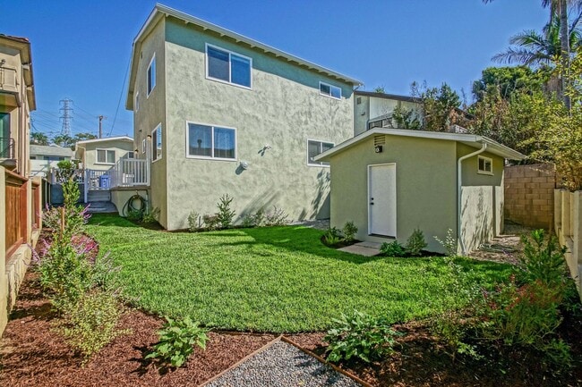 NEWLY REMODELED, SPLIT-LEVEL 3BR2BA DUPLEX... - NEWLY REMODELED, SPLIT-LEVEL 3BR2BA DUPLEX... House
