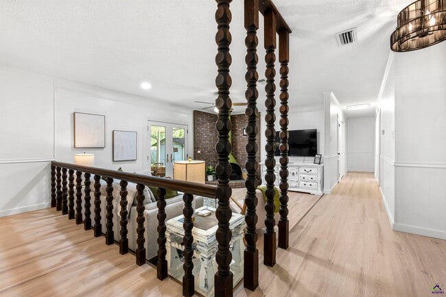 Photo - 1726 Greenwood Cir