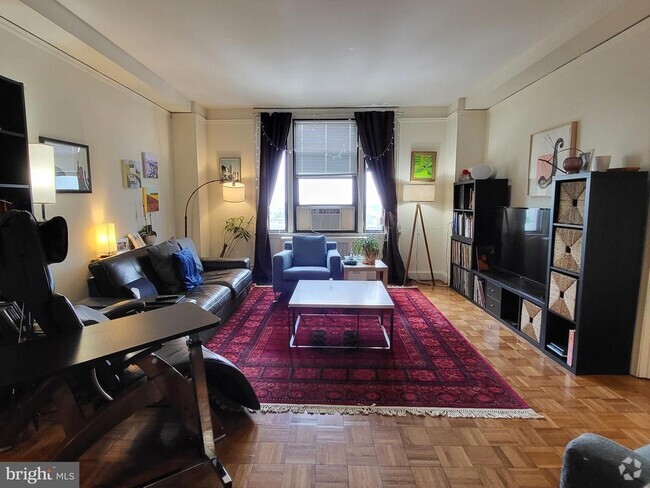 Building Photo - 2031 Locust St Unit 902 Rental