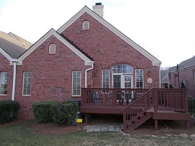 Photo - 136 Nickolas Cir
