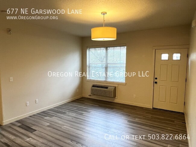 Photo - 677 NE Garswood Ln
