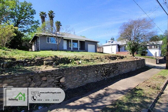 Photo - 1800 West St