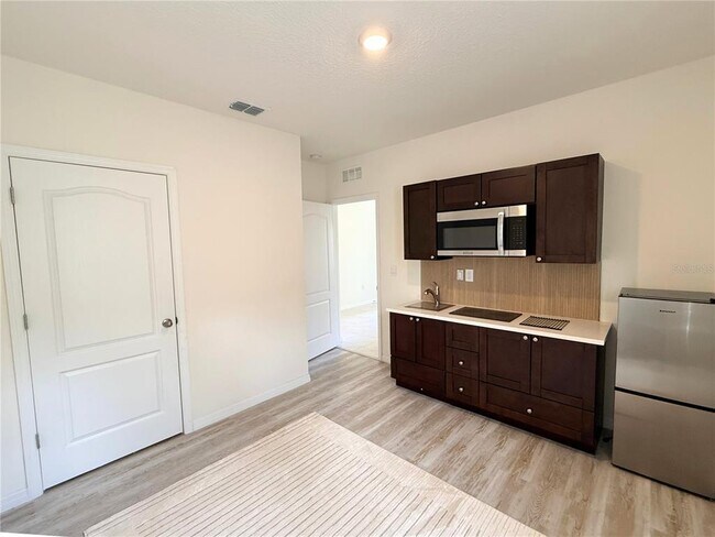 Photo - 5610 Winona Dr