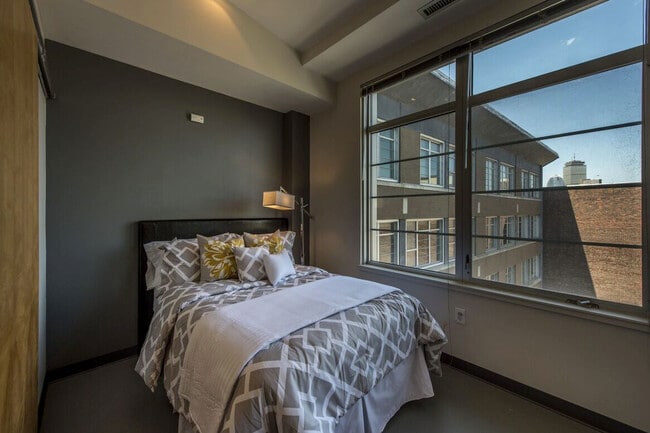 Photo - 160 E Berkeley St Unit 317