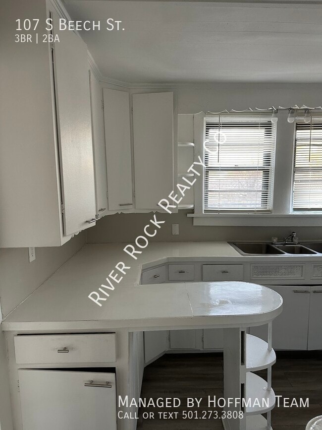 Photo - 107 S Beech St