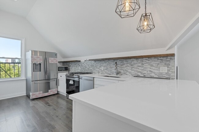 Photo - 208 Shippen St Unit Apt 3