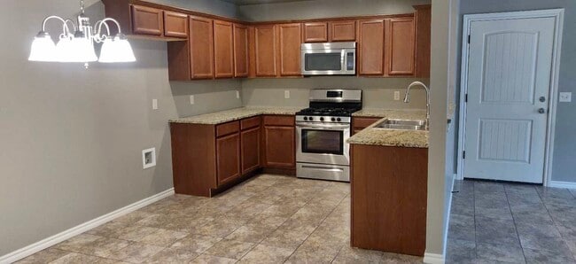 Photo - 205 Ashley Dr