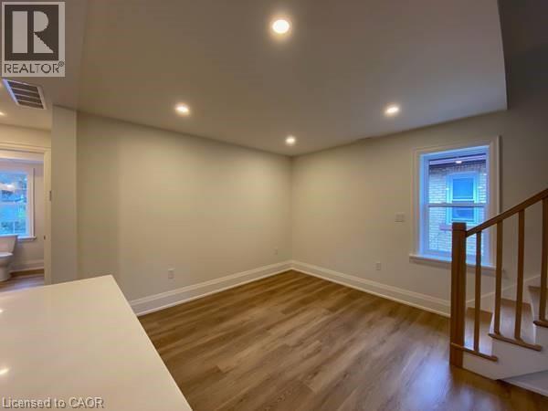 Photo - 322 Huron St Unité Upper