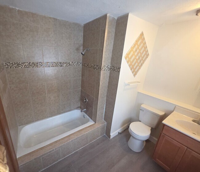 Photo - 3714 S Salina St