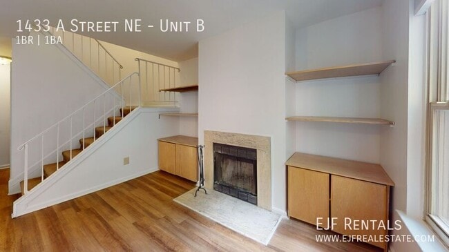 Photo - 1433 A St NE Unit B