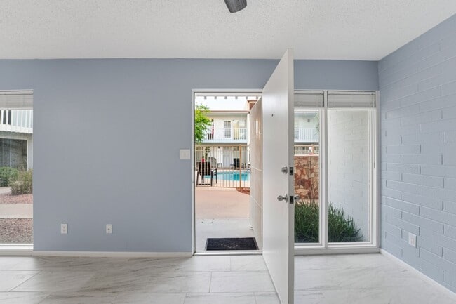 Photo - Well-maintained 2-bedroom, 1.5-bath townhome in the heart of Central Phoenix!
