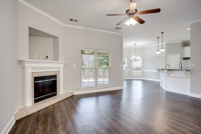 Photo - 812 Paisley Lane