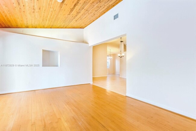 Photo - 408 SE 6th St
