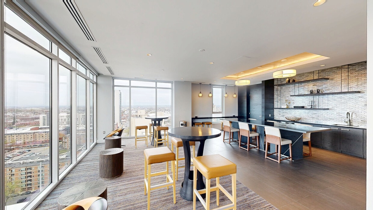 Photo - Vantage Apartments