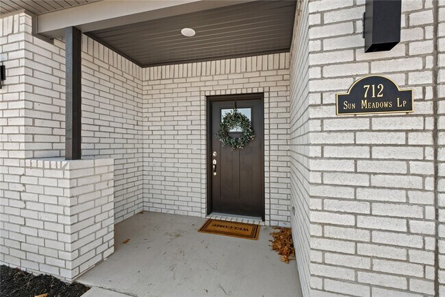 Photo - 712 Sun Meadows Loop