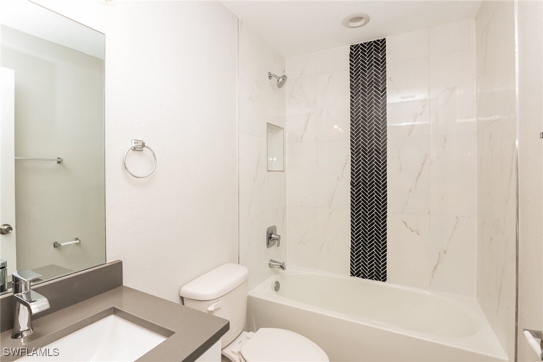 Photo - 524 Lone Star Ln