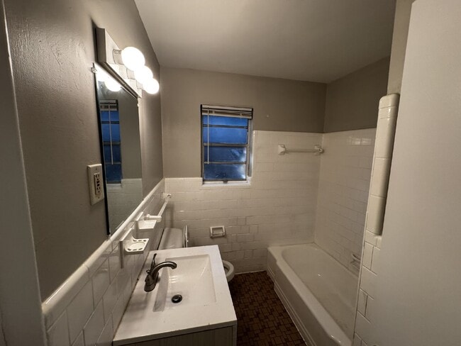 Photo - Duplex For Rent