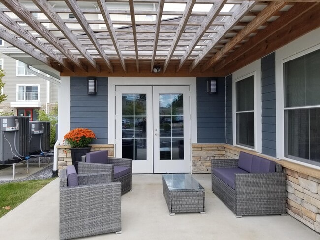 Clubhouse Outdoor Patio