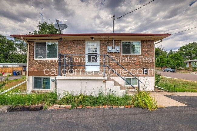 Photo - 1410 Custer Ave