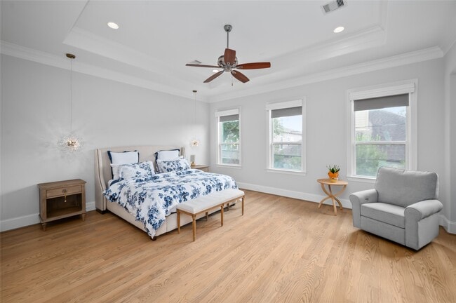 Photo - 2215 Branard St