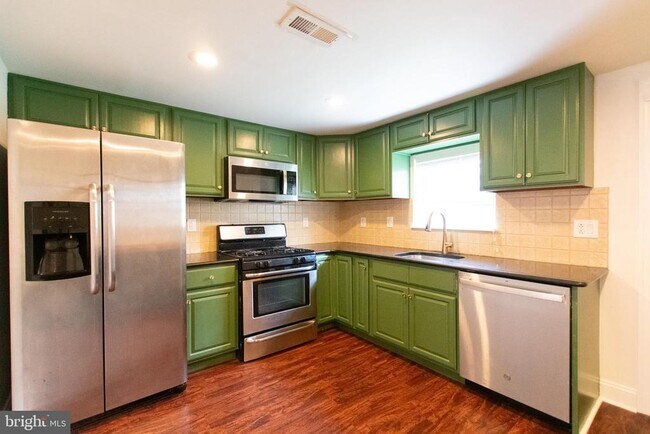 Photo - 138 Mercy St