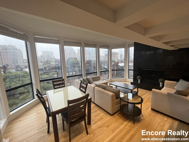 Building Photo - 109 Beacon St Unit PHR