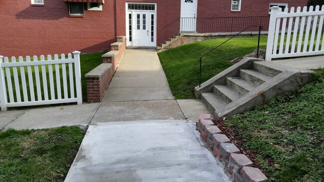 Photo - 5858 Alderson Street