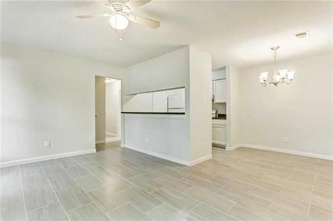 Photo - 6800 Wentworth Dr