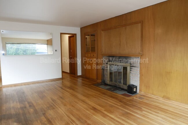 Photo - 708 N 80th St