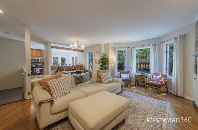 Photo - 2336 N Lakewood Ave