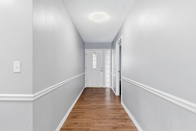 Photo - 3460 E Catalpa St Unit 3560 Catalpa