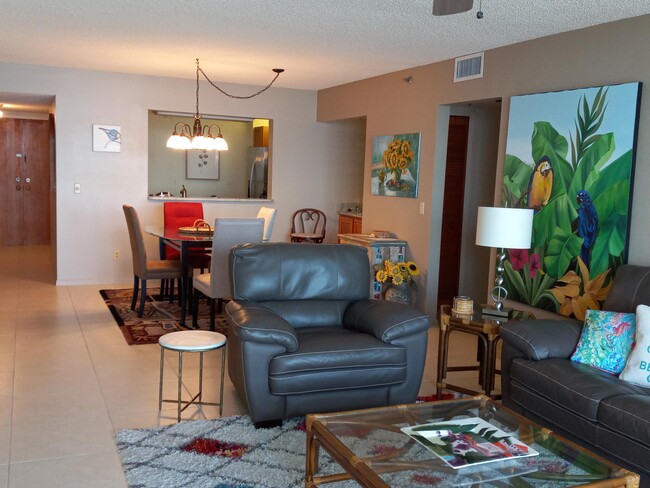 Building Photo - 9960 S Ocean Dr Unit 502 Rental