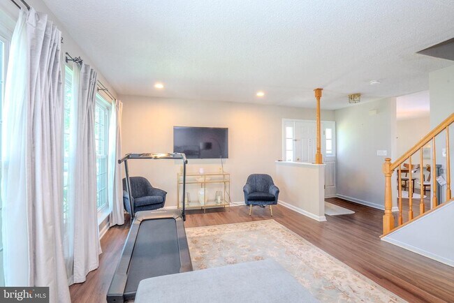 Photo - 60 Balboa Ln