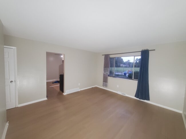 Photo - 961 S Waverly St Unidad 961
