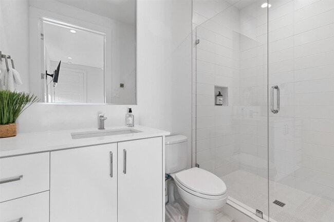 Photo - 4305 Roseland Ave