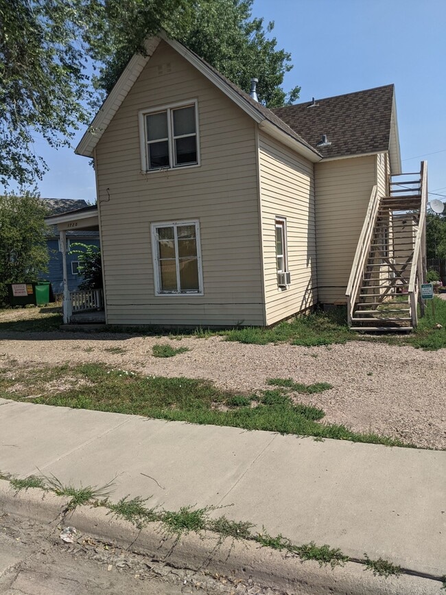 Building Photo - $800 - 1 Bedroom, 1 Bathroom Apartment Close to School of Mines and Fairgrounds Unit APT 4
