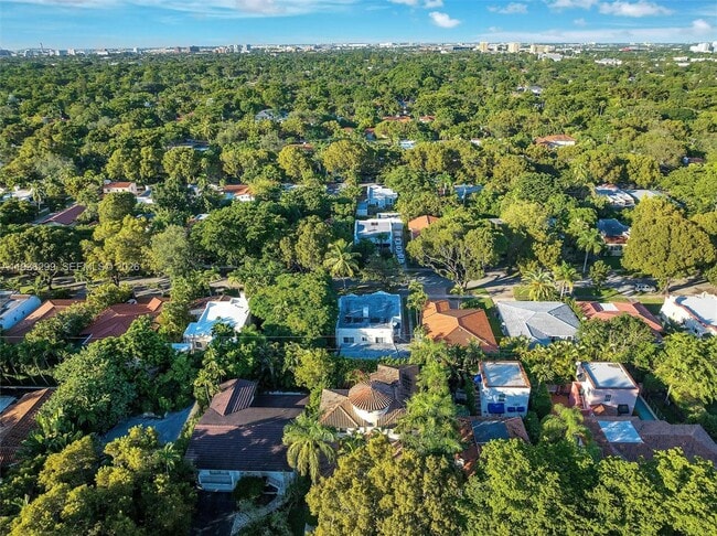 Photo - 627 Alcazar Ave