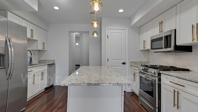 Photo - 2511 W St SE