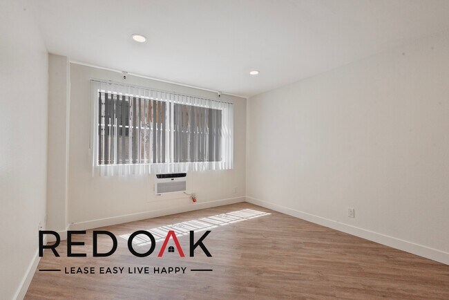 Photo - 310 S Kenmore Ave Unit 301