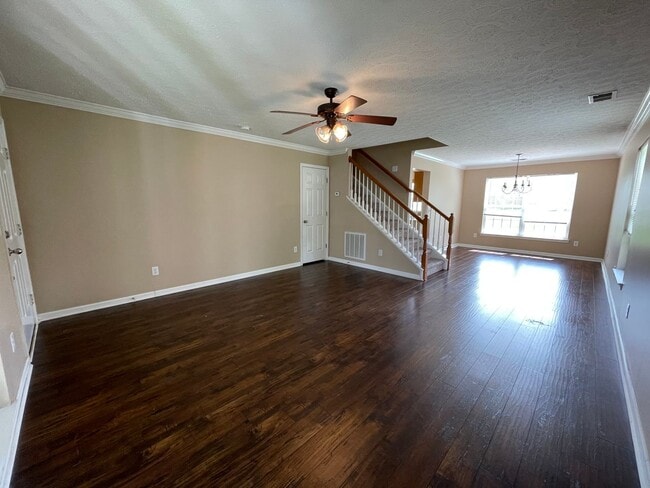 Photo - Spring Hill Gem in a Wonderful Location!
