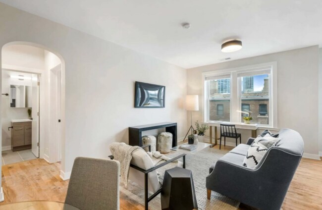 Photo - 659 W Wrightwood Ave