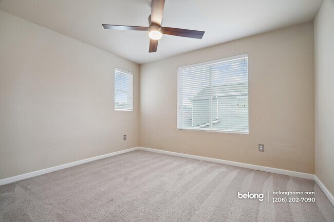 Photo - 16112-16181 81 Ave E