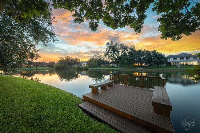 5010 Oxbow Cir E