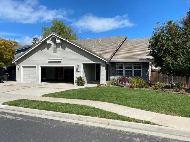 Sharp Livermore corner lot home! Nearly 28... - Sharp Livermore corner lot home! Nearly 28...