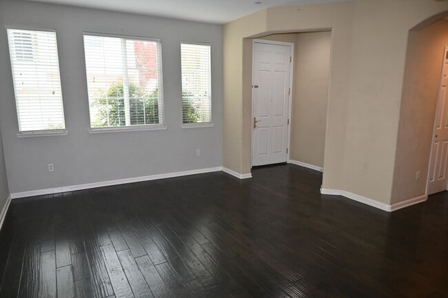 Photo - 7515 Sheldon Rd