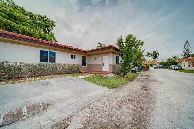 Photo - 14708 NE 7th Ave Unidad 14710