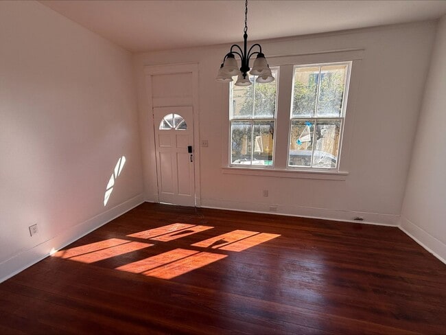 Photo - fgu1301 Unit 2103 Urquhart St