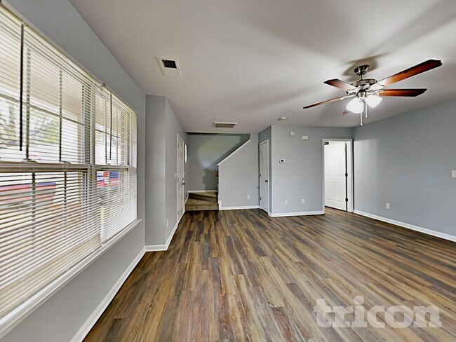 Photo - 1204 Thompson Ave