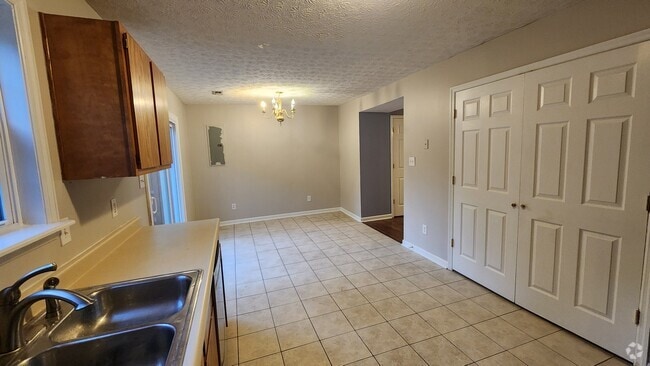 Building Photo - 225 Maple Leaf Ln Rental