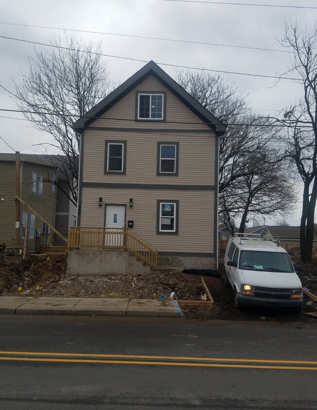 Photo - 629 E 25th St (Indianapolis, IN)